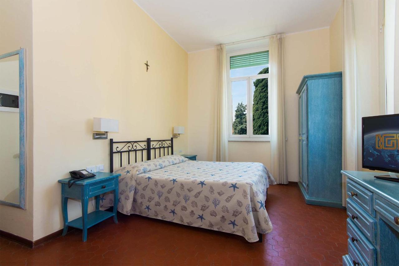 Hotel Villa San Giuseppe San Bartolomeo Al Mare Luaran gambar