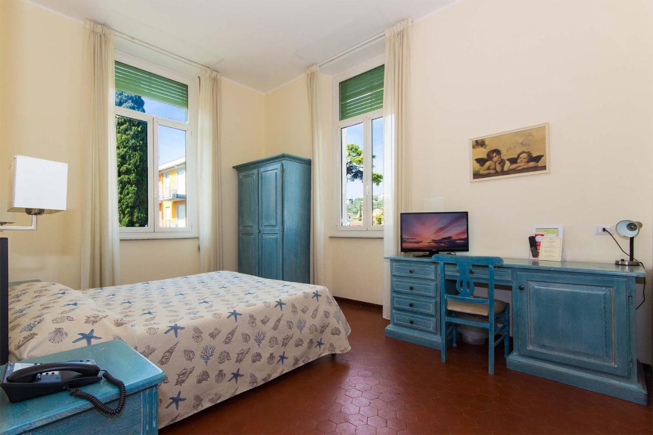 Hotel Villa San Giuseppe San Bartolomeo Al Mare Luaran gambar