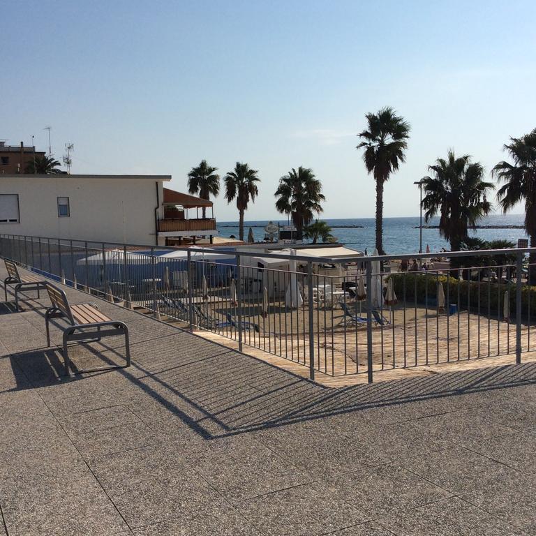 Hotel Villa San Giuseppe San Bartolomeo Al Mare Luaran gambar