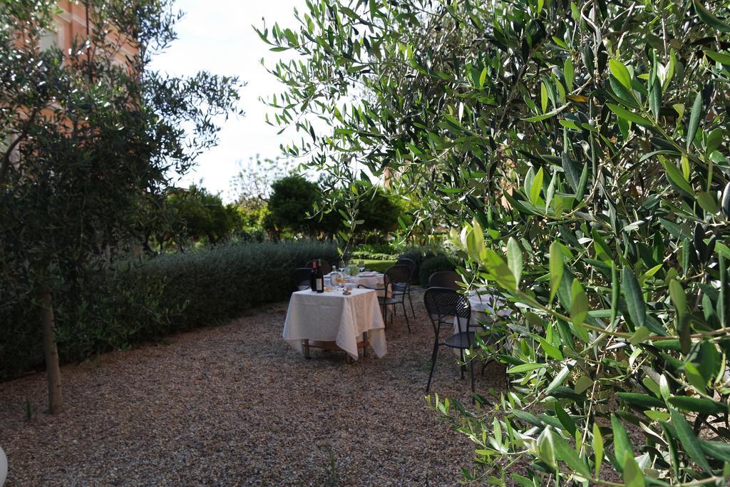 Hotel Villa San Giuseppe San Bartolomeo Al Mare Luaran gambar