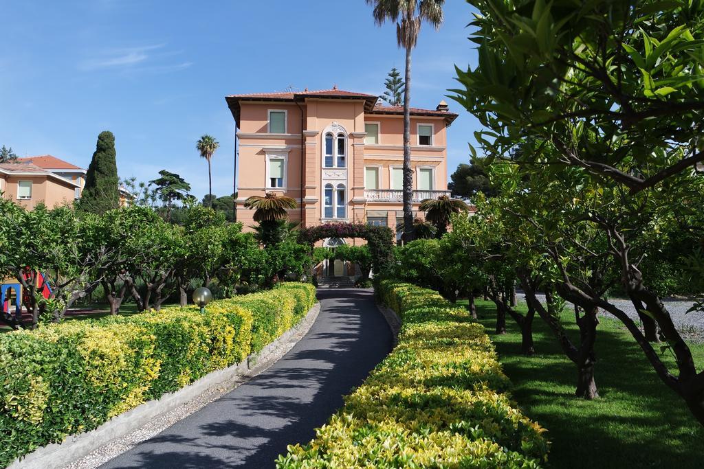 Hotel Villa San Giuseppe San Bartolomeo Al Mare Luaran gambar